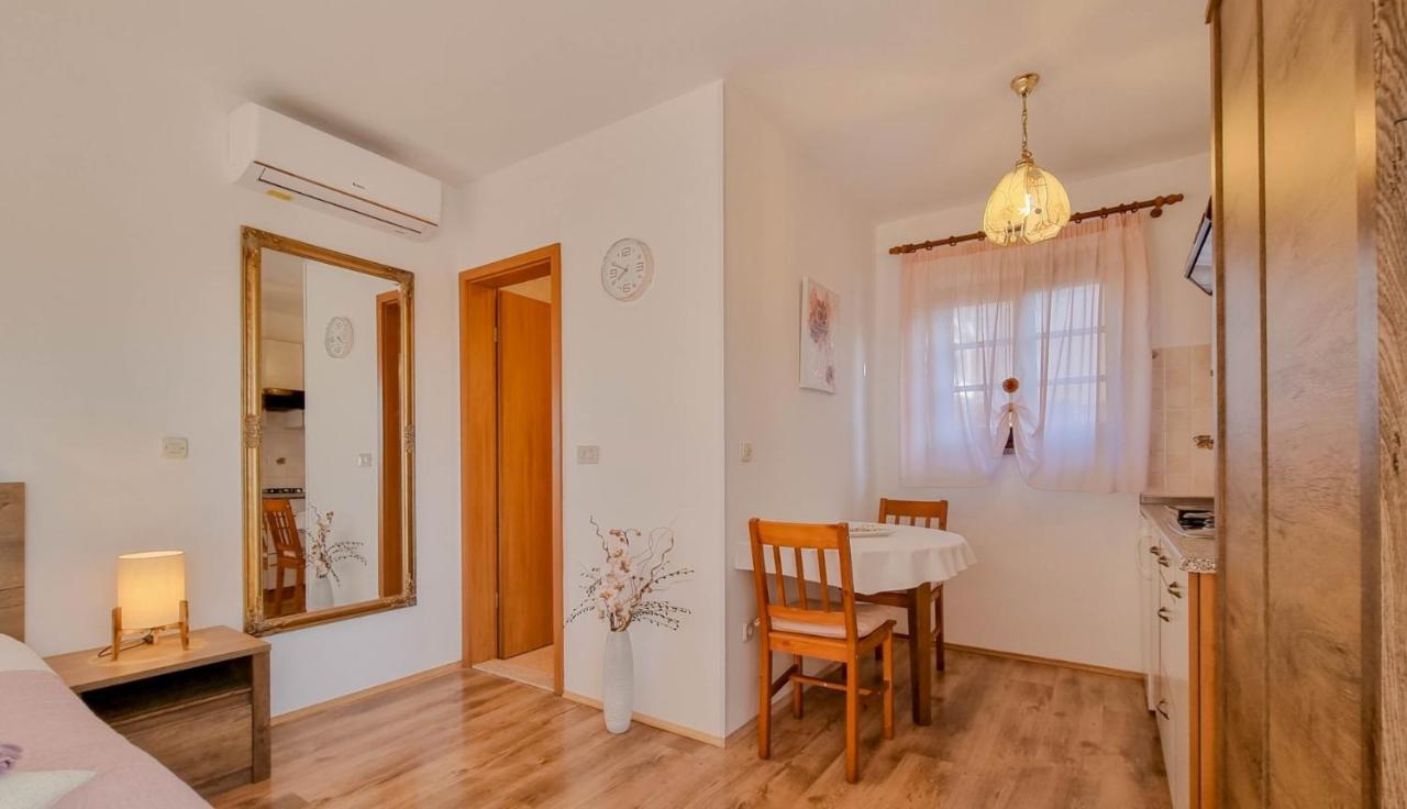 Santo Lägenhet Novigrad Istria Exteriör bild